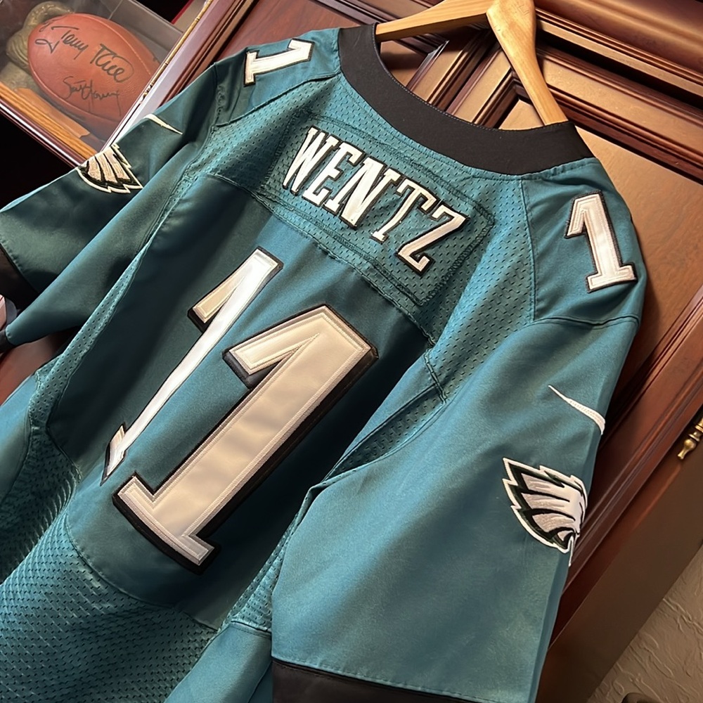 NFL Philadelphia Eagles Wentz #11 Green Classic Jersey! - Picture 4 of 9